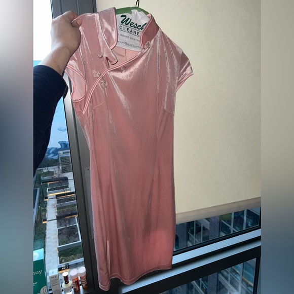 Annie’s Ibiza Velvet Pink Asian-Style Mini Dress.
Never Been Worn. - Picture 2 of 2